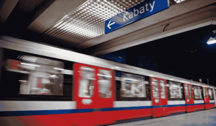 Pociąg metra w Warszawie